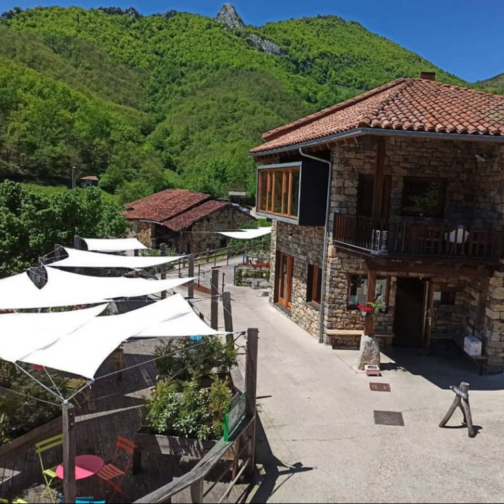 Centro de Ecoturismo Tierra del Agua, ubicado en Caleao, Asturias.